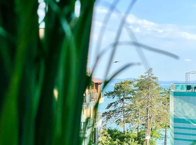 Penthouse Panorama Sea View Apt. 아파트 포마리