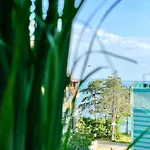 Penthouse Panorama Sea View Apt. アパート ポモリエ
