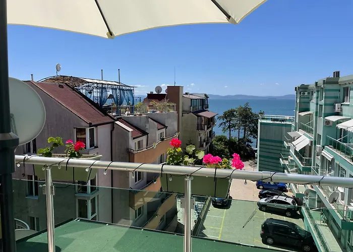 Penthouse Panorama Sea View Apt. Апартамент